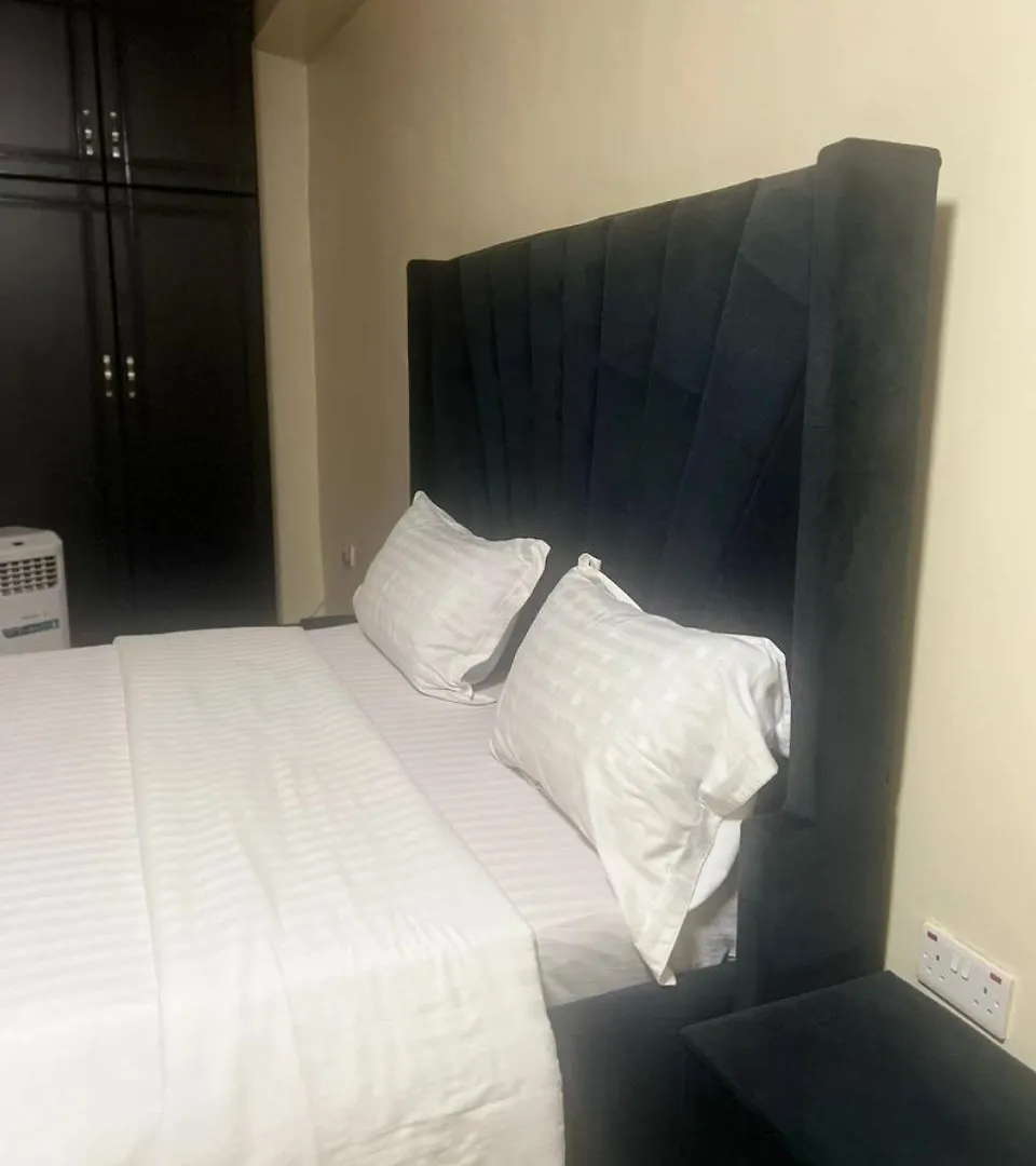 Royal Hotel Apartments Kampala 4*,